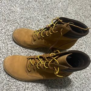 Size 11s women’s timberland high heeled boots